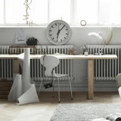 Ant Stoel Gelakt, Vier Poten