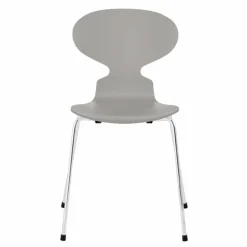 Ant Stoel Gelakt, Vier Poten