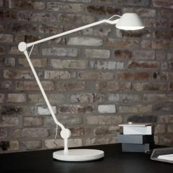 AQ01 Bureaulamp