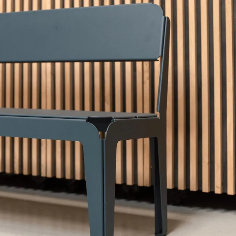 Bended Bank Met Rugleuning