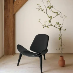 CH07 Shell Chair
