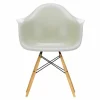 Eames Fiberglass Chair DAW
