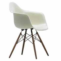 Eames Fiberglass Chair DAW