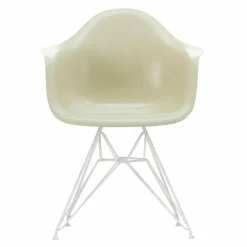 Eames Fiberglass Chair DAR Wit