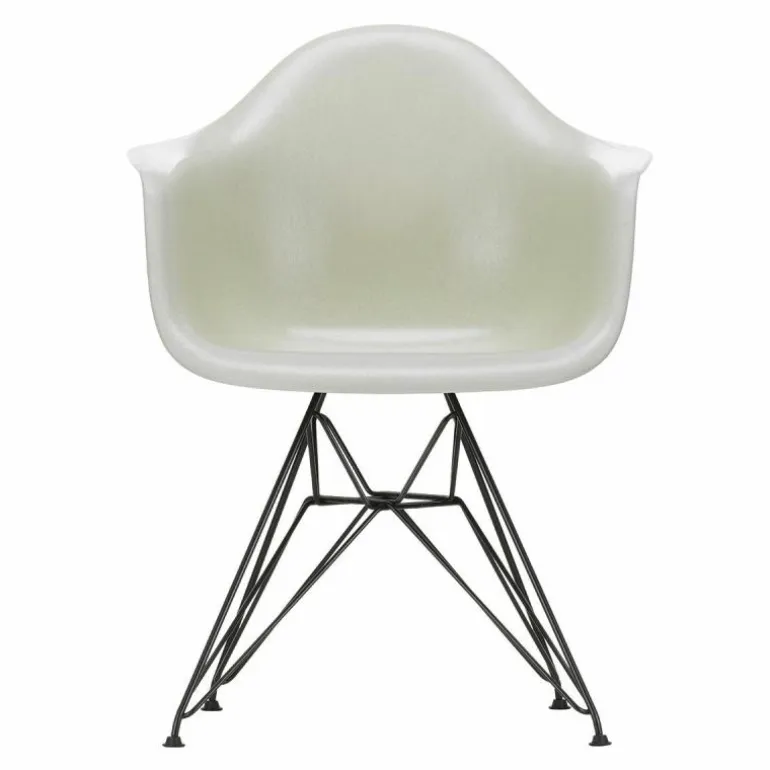 Eames Fiberglass Chair DAR Zwart