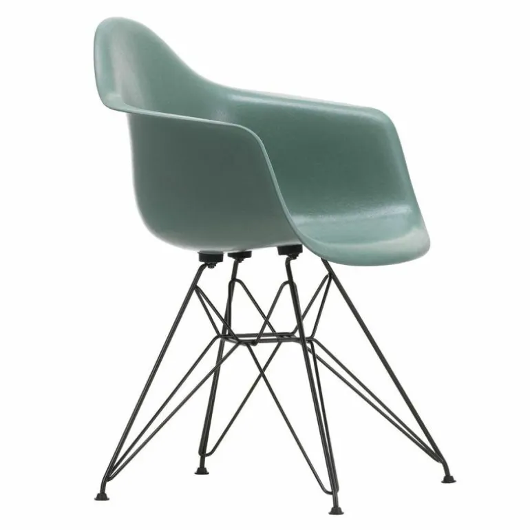 Eames Fiberglass Chair DAR Zwart