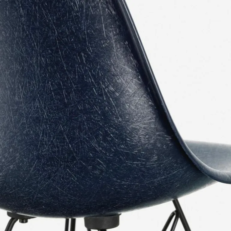 Eames Fiberglass Chair DSR