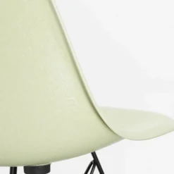 Eames Fiberglass Chair DSR