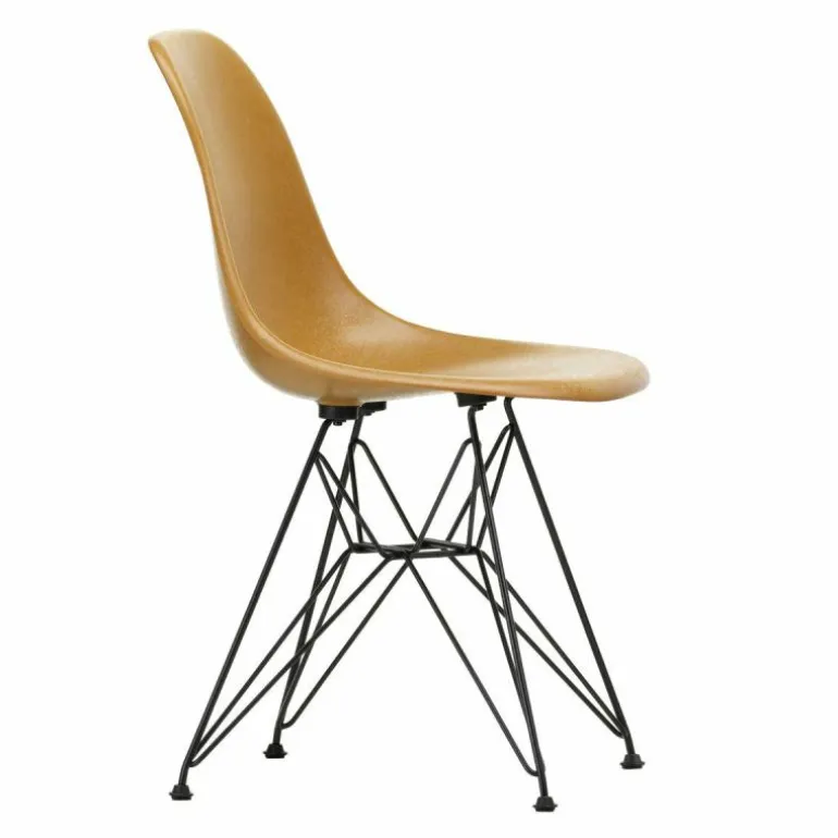 Eames Fiberglass Chair DSR