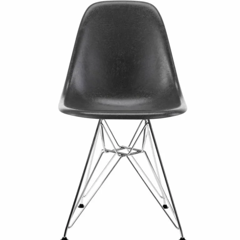 Eames Fiberglass Chair DSR