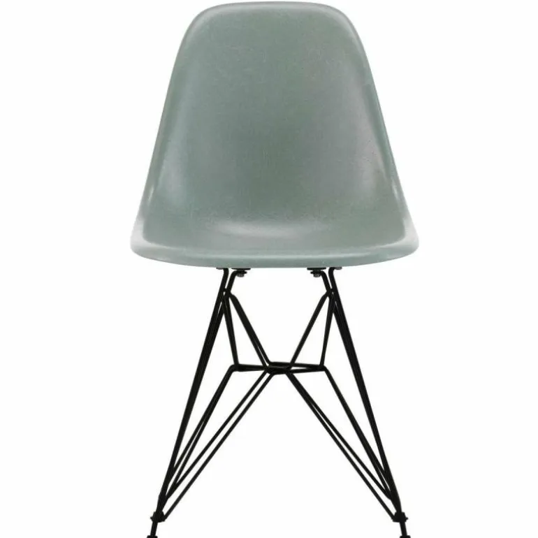 Eames Fiberglass Chair DSR