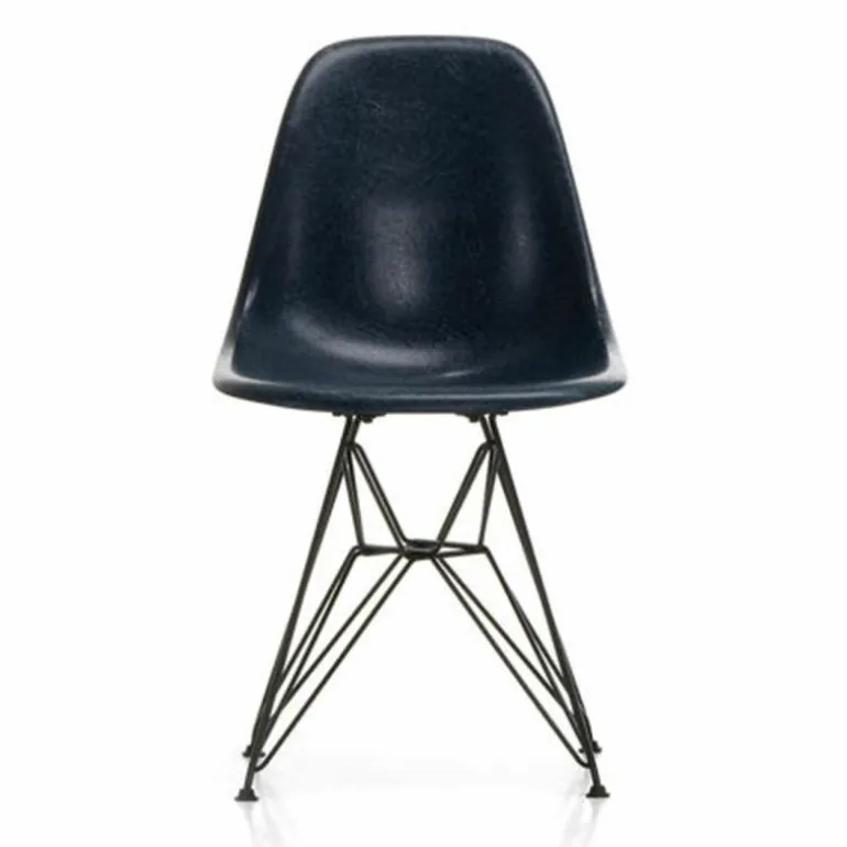 Eames Fiberglass Chair DSR