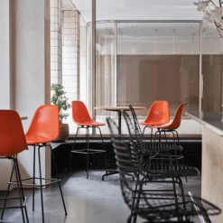 Eames Fiberglass Stool Barkruk High