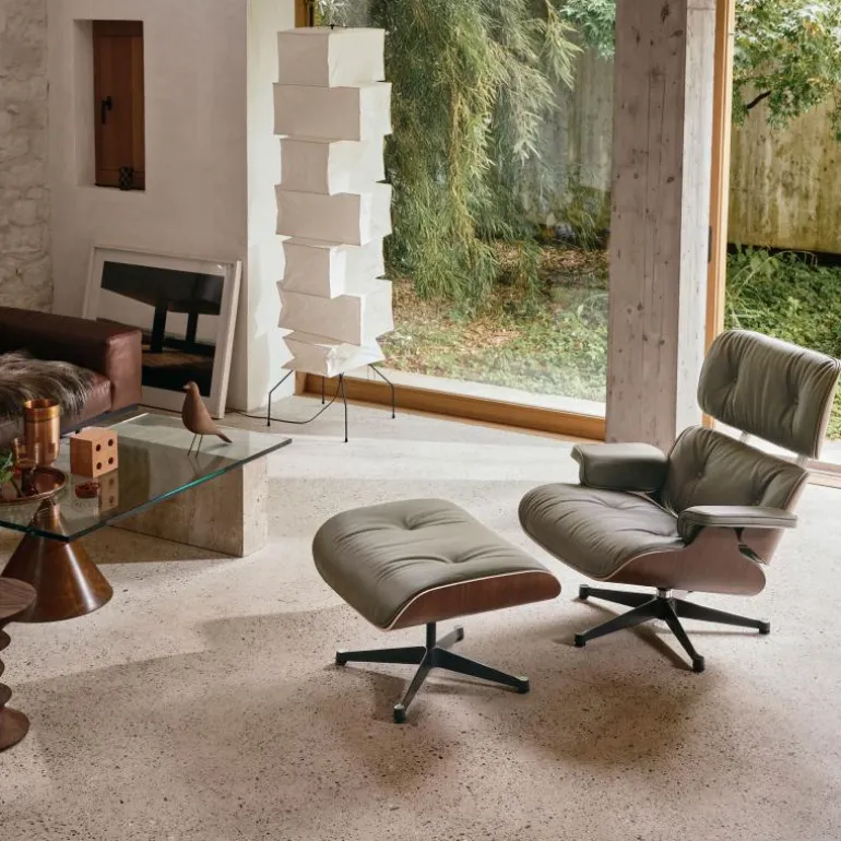 Eames Lounge Chair + Ottoman Leder