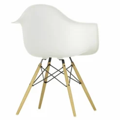 Eames Plastic Chair DAW Esdoorn Gelig