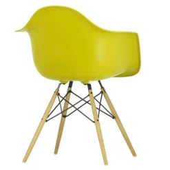 Eames Plastic Chair DAW Esdoorn Gelig
