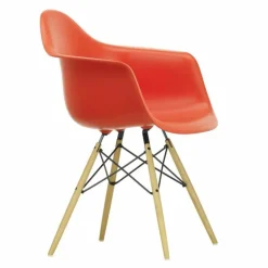 Eames Plastic Chair DAW Esdoorn Gelig