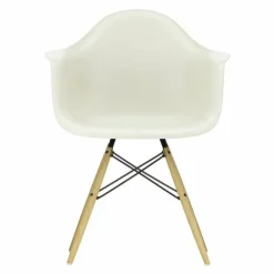 Eames Plastic Chair DAW Esdoorn Gelig