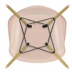 Eames Plastic Chair DAW Esdoorn Gelig