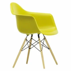 Eames Plastic Chair DAW Esdoorn Gelig
