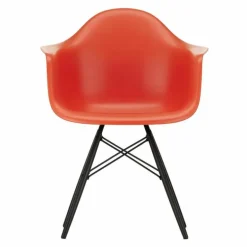 Eames Plastic Chair DAW Esdoorn Zwart
