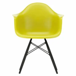 Eames Plastic Chair DAW Esdoorn Zwart