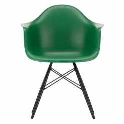Eames Plastic Chair DAW Esdoorn Zwart