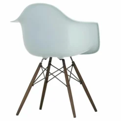 Eames Plastic Chair DAW Esdoorn Donker