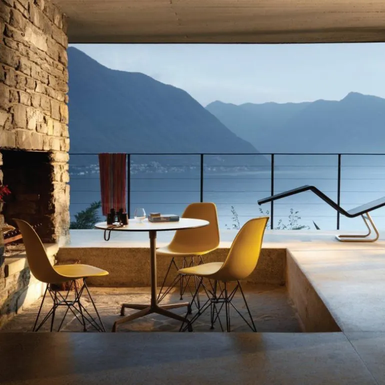 Eames Plastic Chair DSR Chroom