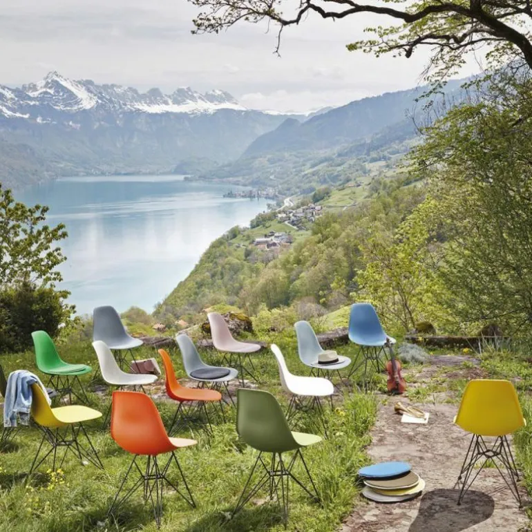 Eames Plastic Chair DSR Chroom