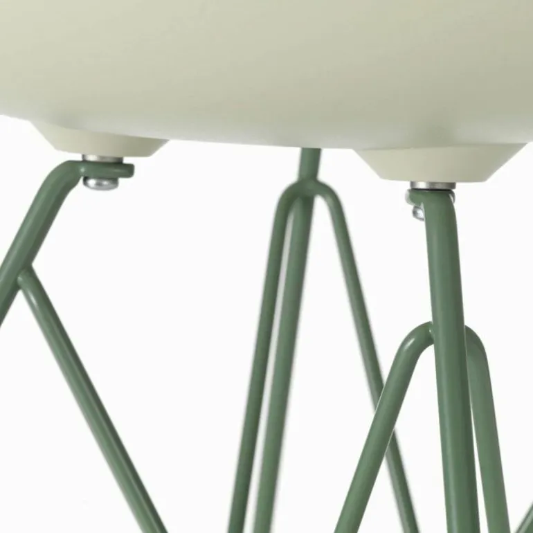 Eames Plastic Chair DSR Kleur
