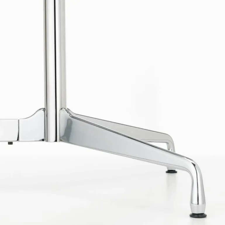 Eames Segmented Eettafel