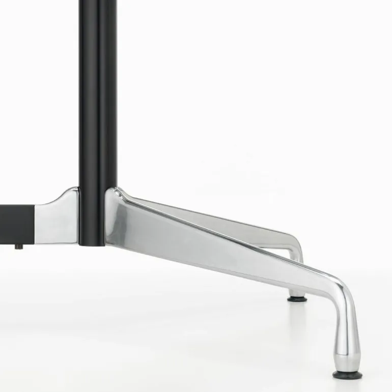 Eames Segmented Eettafel