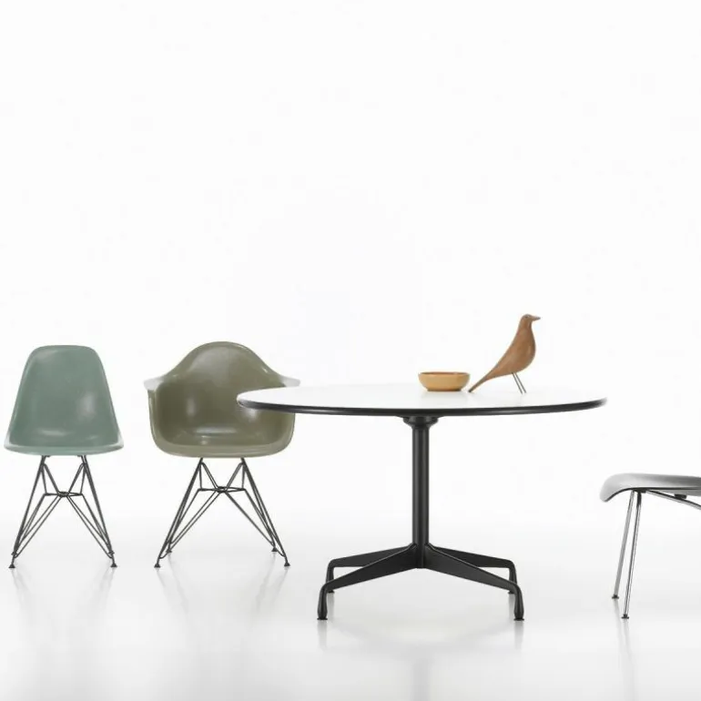 Eames Segmented Eettafel Rond