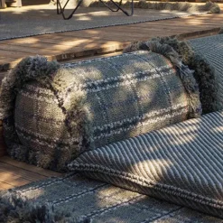 Garden Layers Big Roll Kussen