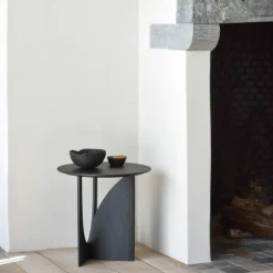 Geometric Bijzettafel