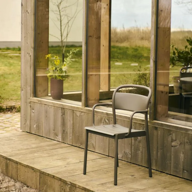 Linear Steel Armstoel