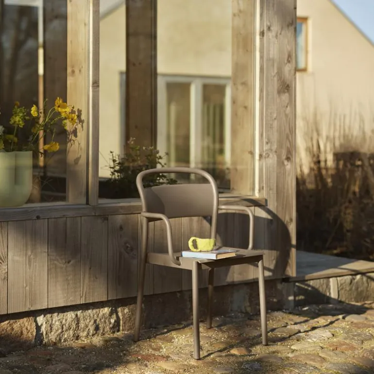 Linear Steel Armstoel