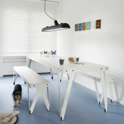 Lloyd Eettafel Indoor