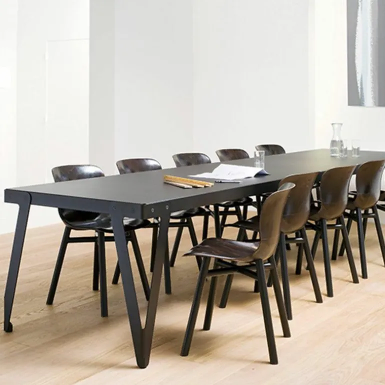 Lloyd Eettafel Indoor