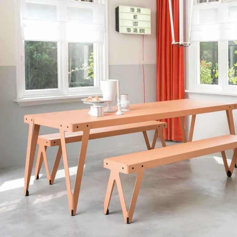 Lloyd Eettafel Indoor