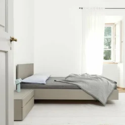 Nightstand Nachtkastje