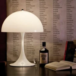 Panthella 320 Tafellamp