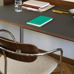 Pavilion AV4 Armstoel, gestoffeerd