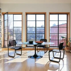 Saarinen Tulip Eettafel Met Zwart Onderstel - Rond