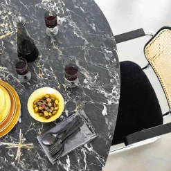 Saarinen Tulip Eettafel Met Zwart Onderstel - Rond