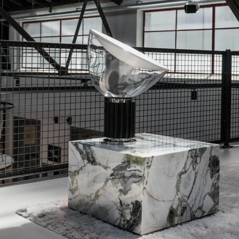 Taccia Tafellamp (PMMA)