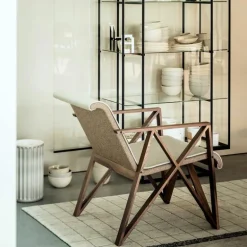 Tangled Showcase Vitrine