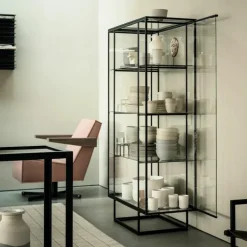 Tangled Showcase Vitrine