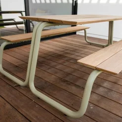 The Table Picknicktafel